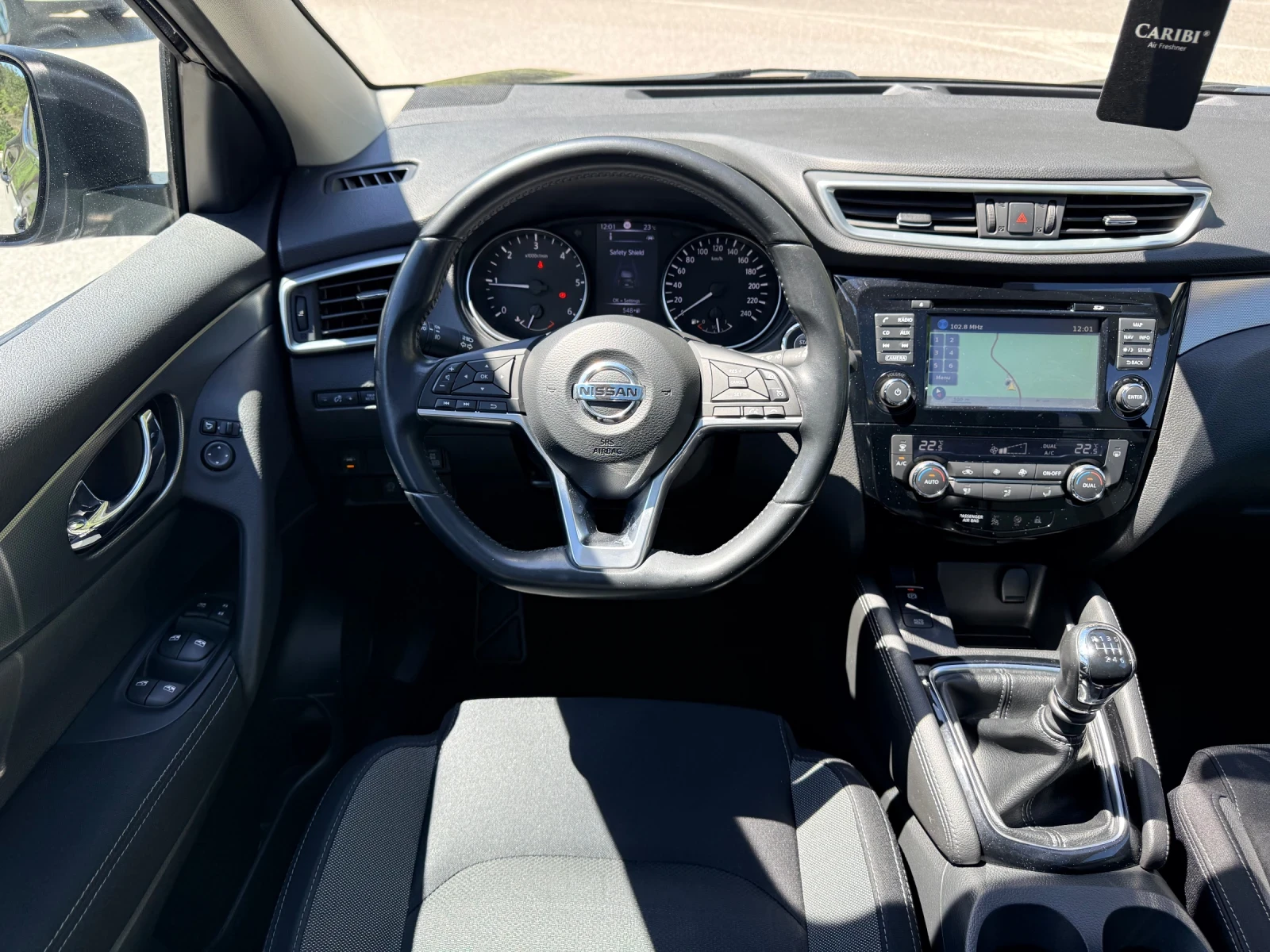 Nissan Qashqai 1.6dCi* 4x4* ФЕЙС* ДИСТР* ПАНО* KEYLESS* РЕАЛНИ КМ, снимка 10 - Автомобили и джипове - 54779185
