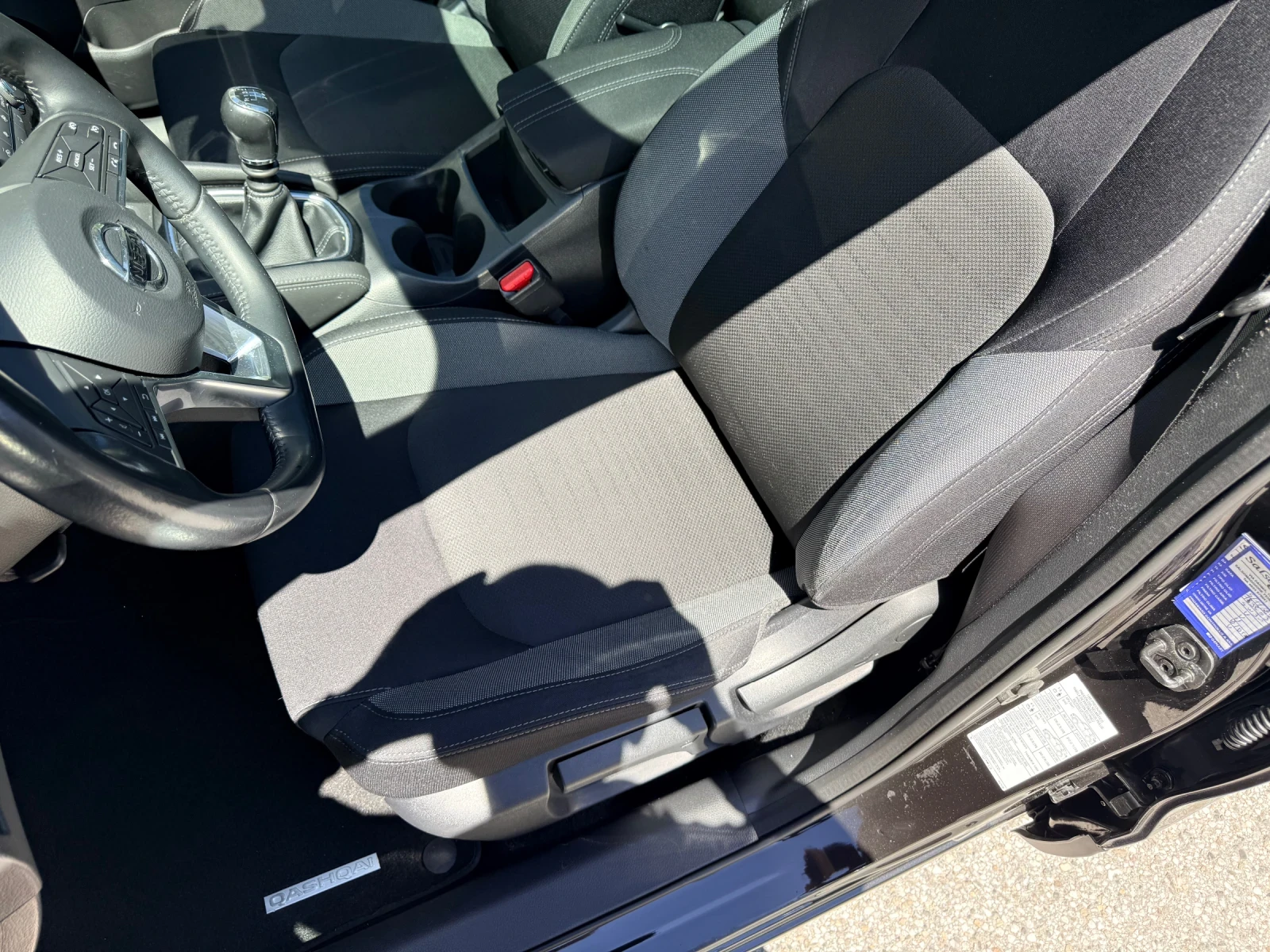 Nissan Qashqai 1.6dCi* 4x4* ФЕЙС* ДИСТР* ПАНО* KEYLESS* РЕАЛНИ КМ, снимка 15 - Автомобили и джипове - 54779185
