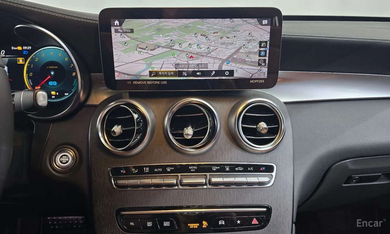 Mercedes-Benz GLC 300 HYBRID* AMG* LINE* 360КАМЕРА* LANE* ASSIST* , снимка 9 - Автомобили и джипове - 55009871