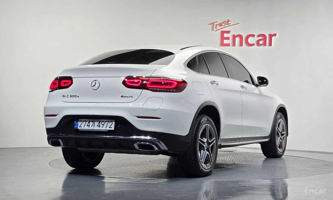 Mercedes-Benz GLC 300 HYBRID* AMG* LINE* 360КАМЕРА* LANE* ASSIST* , снимка 2 - Автомобили и джипове - 55009871