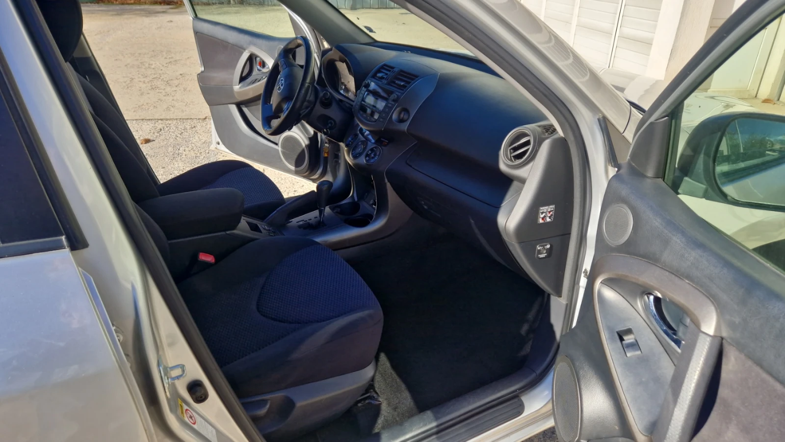 Toyota Rav4 2.0i, АВТОМАТ-4Х4-FACELIFT, снимка 9 - Автомобили и джипове - 55167315