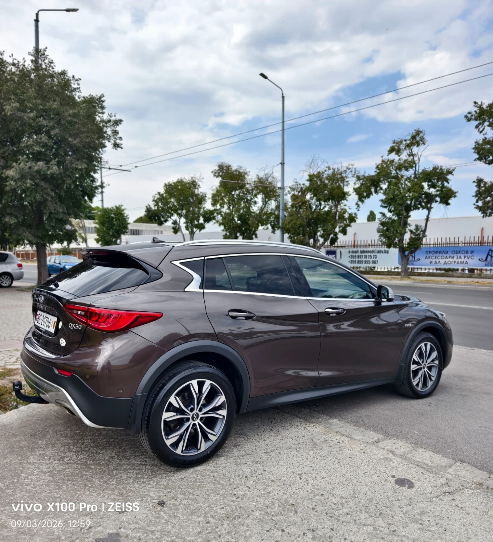Infiniti QX30 2.2d Prem.Swiss Aut., снимка 4 - Автомобили и джипове - 55786168