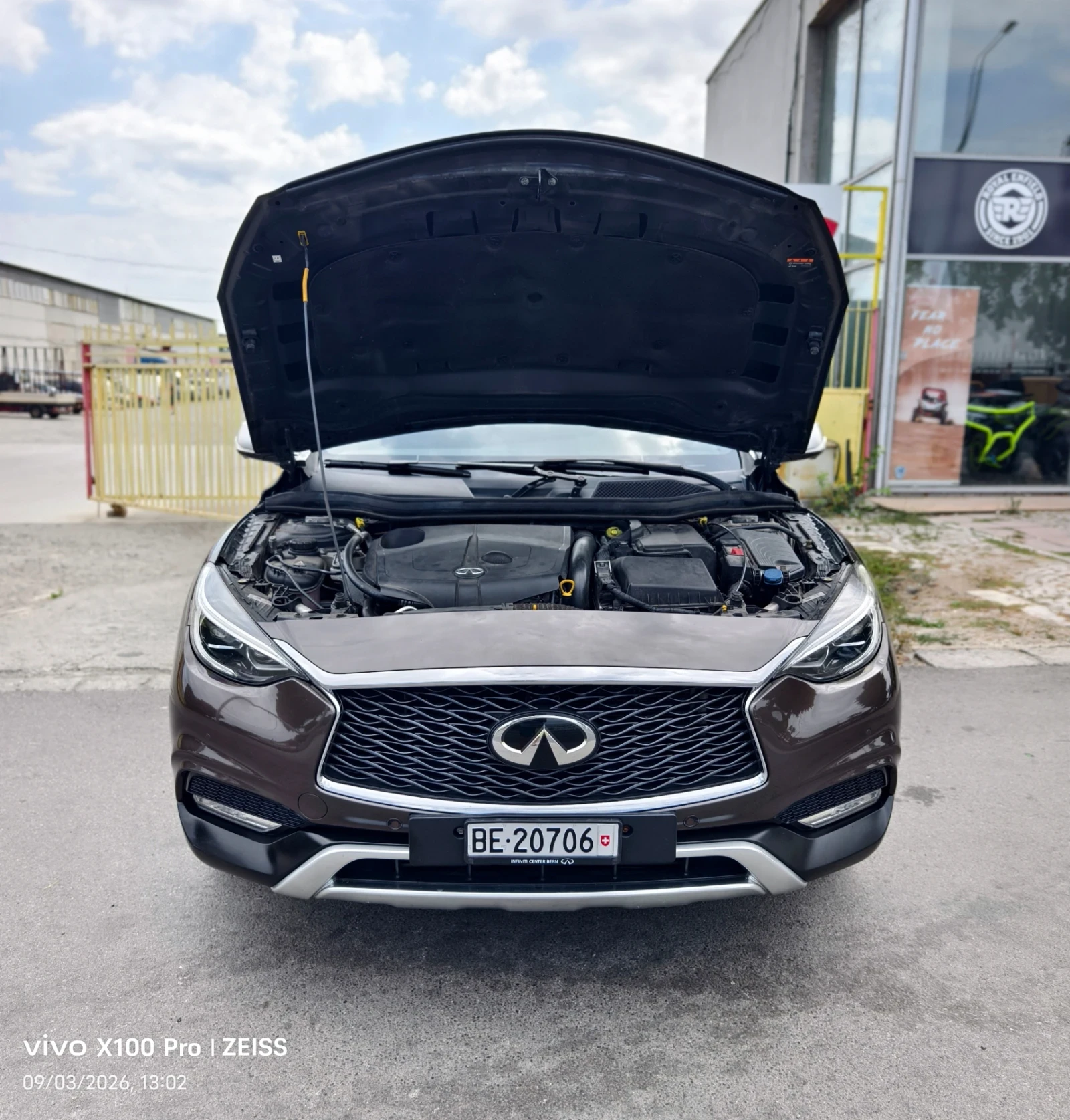 Infiniti QX30 2.2d Prem.Swiss Aut., снимка 7 - Автомобили и джипове - 55786168