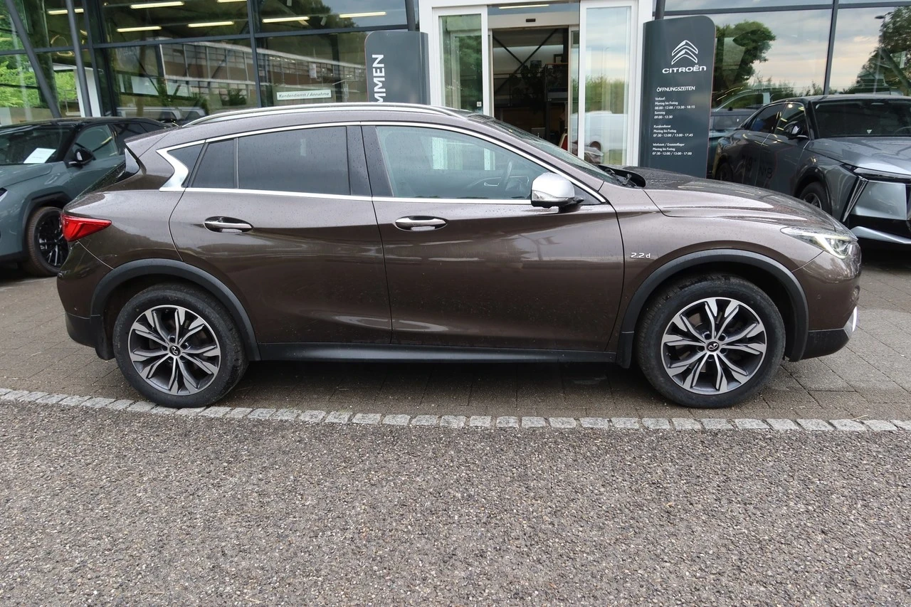 Infiniti QX30 2.2d Prem.Swiss Aut., снимка 2 - Автомобили и джипове - 55786168