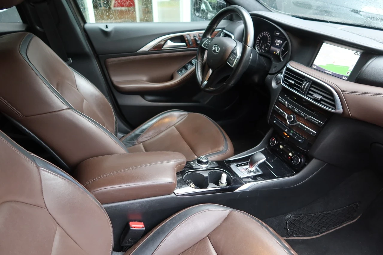 Infiniti QX30 2.2d Prem.Swiss Aut., снимка 6 - Автомобили и джипове - 55786168