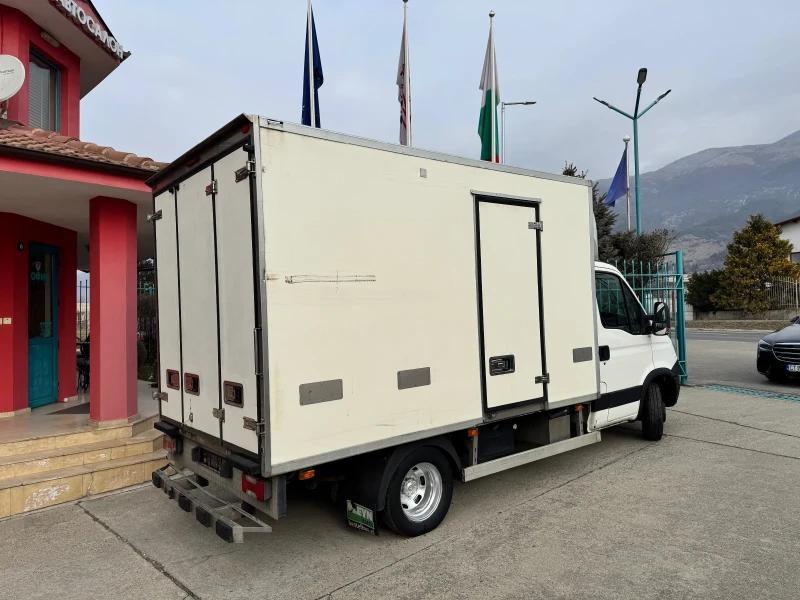 Iveco Daily 3.0HPI* Хладилен + Ток* Климатик, снимка 14 - Бусове и автобуси - 48852173