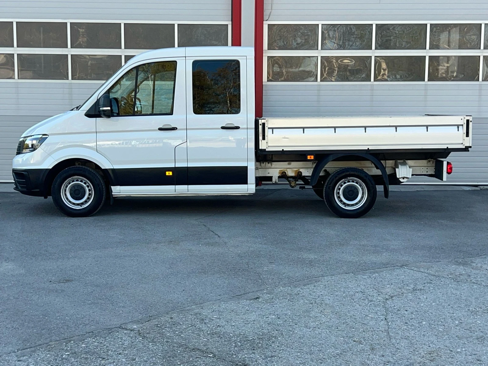 VW Crafter 2.0TDI KLIMATIK 7-МЕСТЕН 6-СКОРОСТИ!!! EVRO 6B!!!  - изображение 6