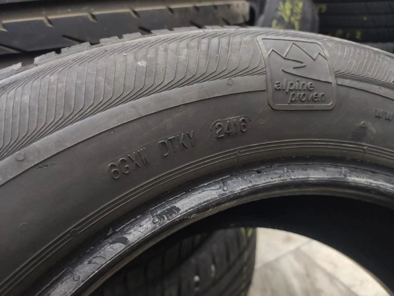 Гуми Зимни 205/60R16, снимка 8 - Гуми и джанти - 30777765