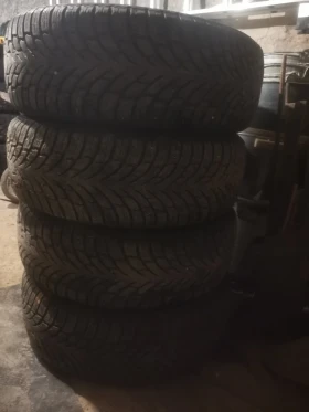 Гуми Зимни 235/60R18