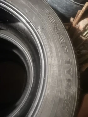 Гуми Зимни 235/60R18, снимка 4 - Гуми и джанти - 52534624