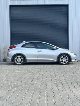 Обява за продажба на Honda Civic 1.8 i-VTEC, 140 000км ~17 100 лв. - изображение 7
