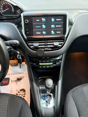 Обява за продажба на Peugeot 208 1.2i AUTOMATIC EURO6 ~12 400 лв. - изображение 6 | Auto.bg Обява за продажба на Peugeot 208 1.2i AUTOMATIC EURO6 ~12 400 лв. - изображение 6