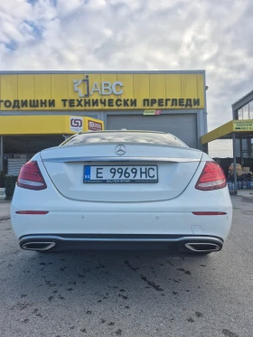 Mercedes-Benz E 300 E300! 4Matic! 9GTronic! Ton Състояние !Ambient lig, снимка 15