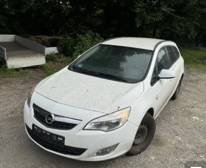 Opel Astra 1.7cdti, снимка 2 - Автомобили и джипове - 49145373