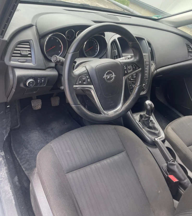 Opel Astra 1.7cdti, снимка 4 - Автомобили и джипове - 47034346