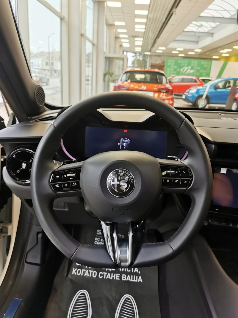 Alfa Romeo Junior 1.2 Hybrid, снимка 10 - Автомобили и джипове - 48233422