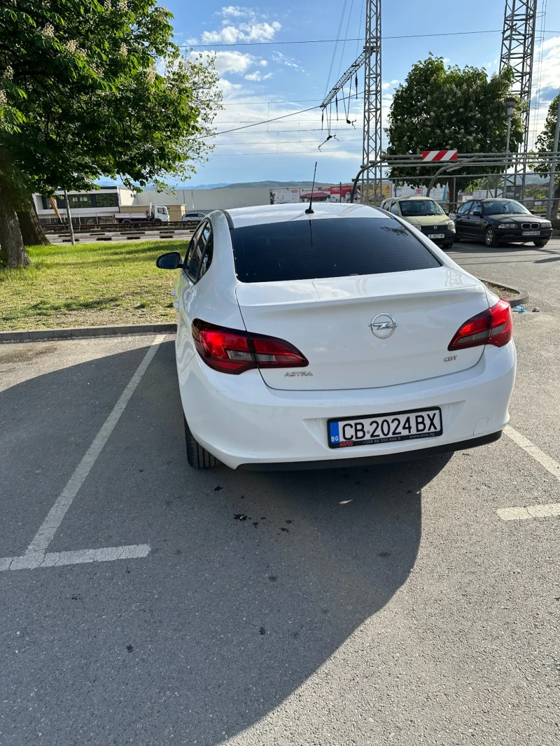 Opel Astra 1.6 CDTI, снимка 3 - Автомобили и джипове - 48458252