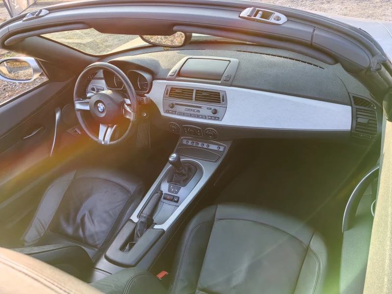 BMW Z4 3.0i 231ps Navi, снимка 9 - Автомобили и джипове - 49096579