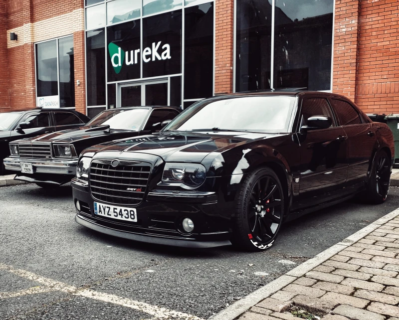 Chrysler 300c SRT8, снимка 2 - Автомобили и джипове - 52628340