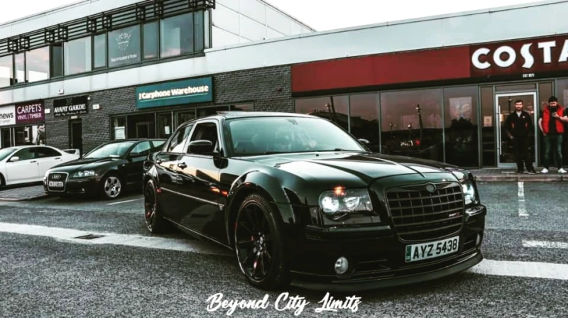 Chrysler 300c SRT8, снимка 17 - Автомобили и джипове - 52628340