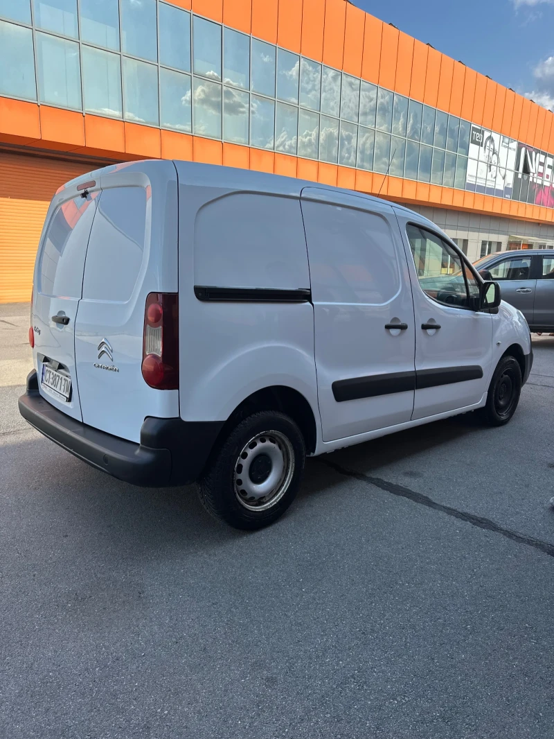 Citroen Berlingo 1.6 Климатик, снимка 8 - Автомобили и джипове - 51305333