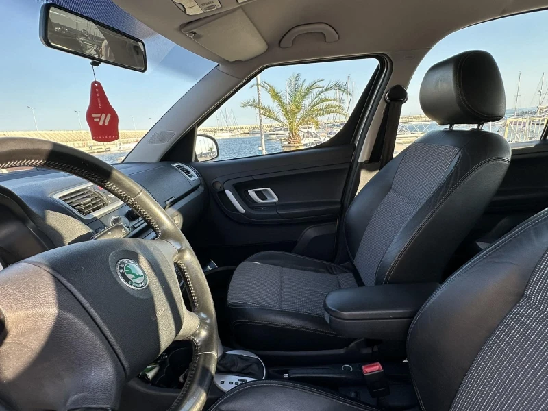Skoda Roomster Автоматик , снимка 10 - Автомобили и джипове - 53064940