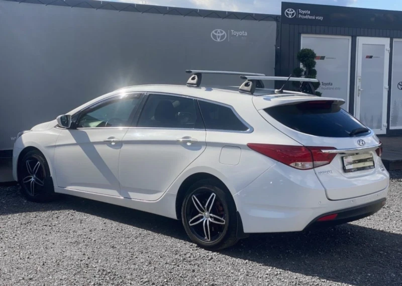 Hyundai I40 1.7 CRDi Комби , снимка 2 - Автомобили и джипове - 53292792