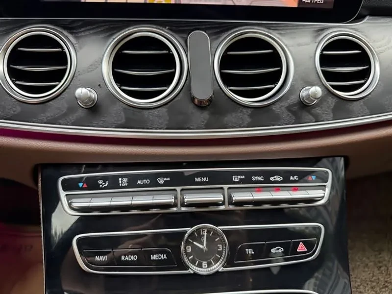 Mercedes-Benz E 300 ���� 30% ����� | Mobile.bg � ����������� 14