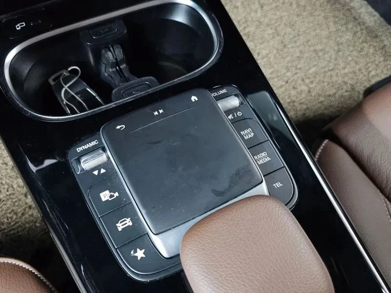 Mercedes-Benz CLA 250, снимка 17 - Автомобили и джипове - 56690250