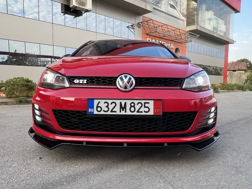 VW Golf GTi 2.0 TSi - изображение 2