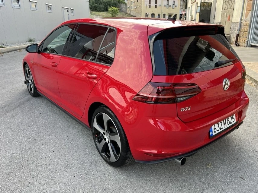 VW Golf GTi 2.0 TSi - изображение 6