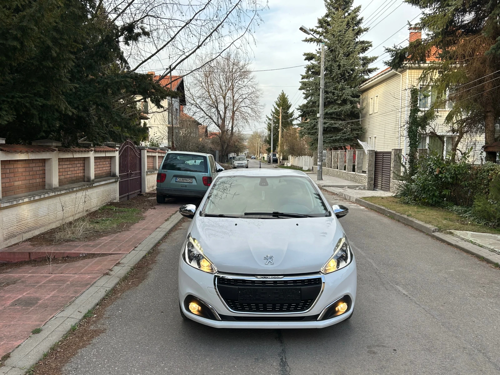 Peugeot 208 1, 6GT LINE BLUE HDI - изображение 2