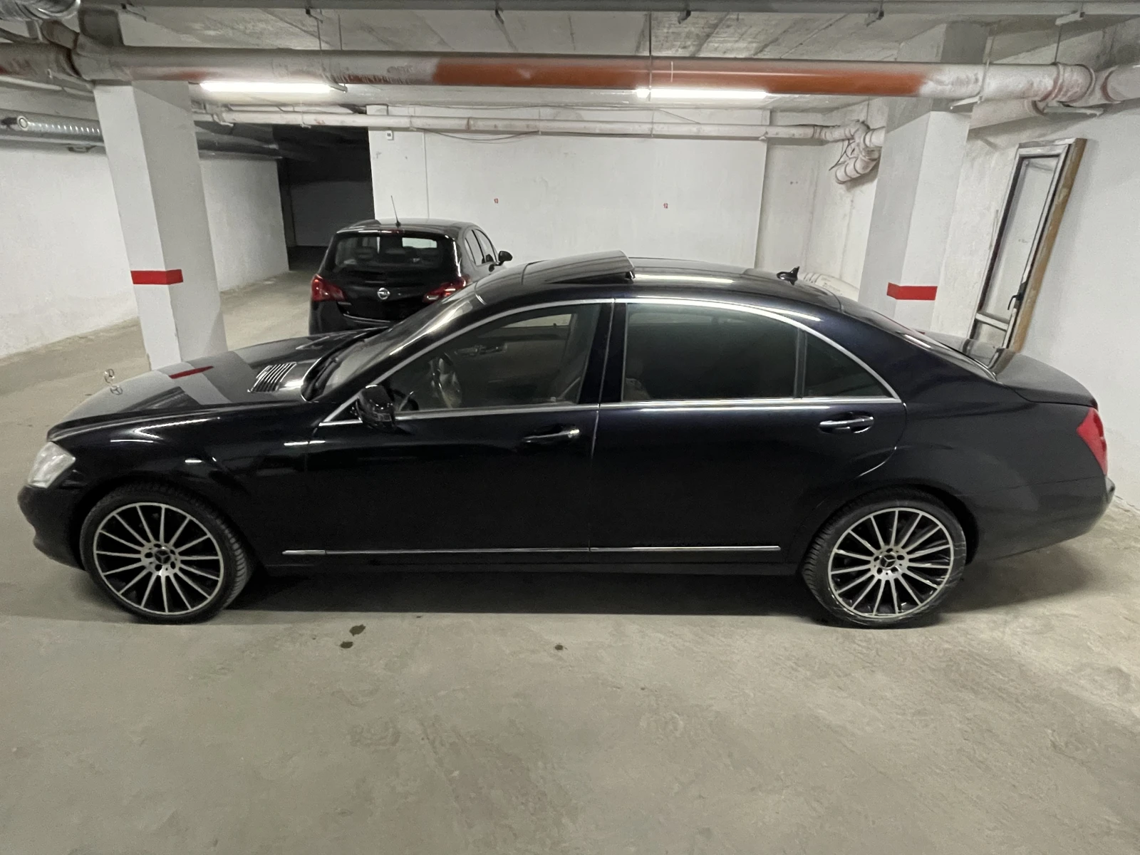 Mercedes-Benz S 500 FULL/ЗВЕЗДЕН ТАВАН/ГЕНЕРАЦИЯ/АМБИЕНТНО/HARMAN/ЛИЗ  - изображение 6