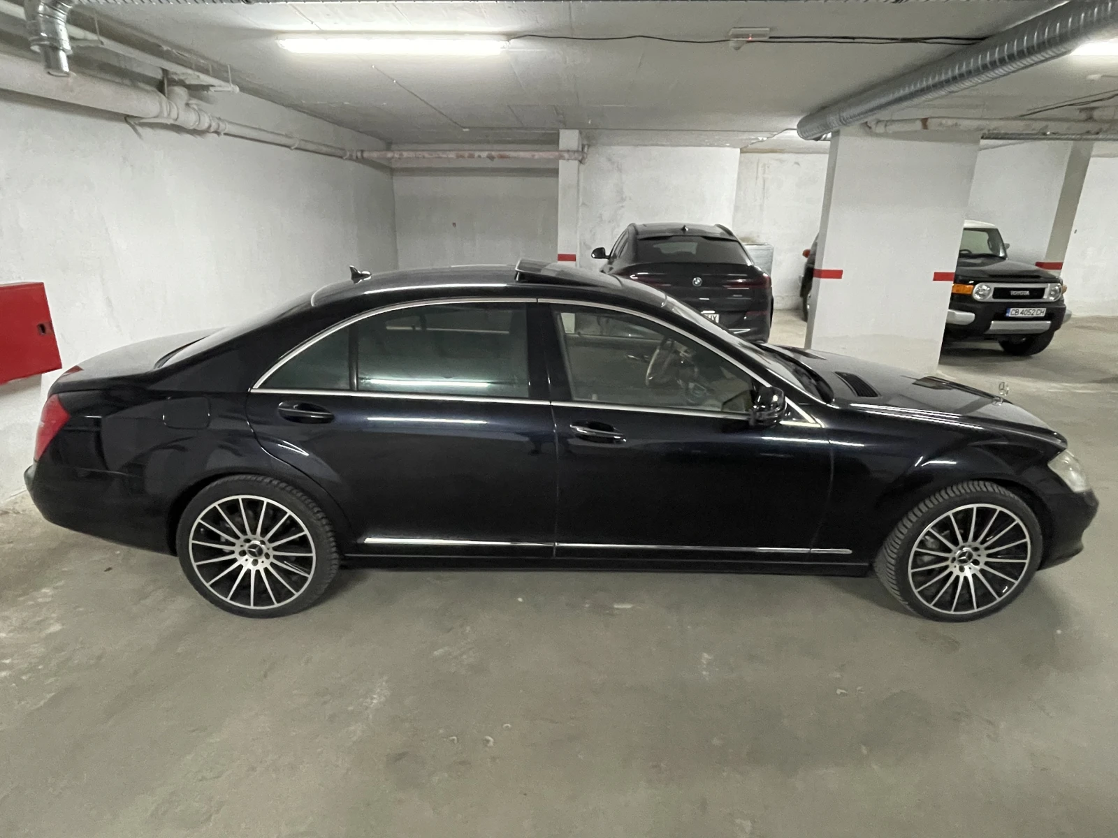 Mercedes-Benz S 500 FULL/ЗВЕЗДЕН ТАВАН/ГЕНЕРАЦИЯ/АМБИЕНТНО/HARMAN/ЛИЗ  - изображение 8