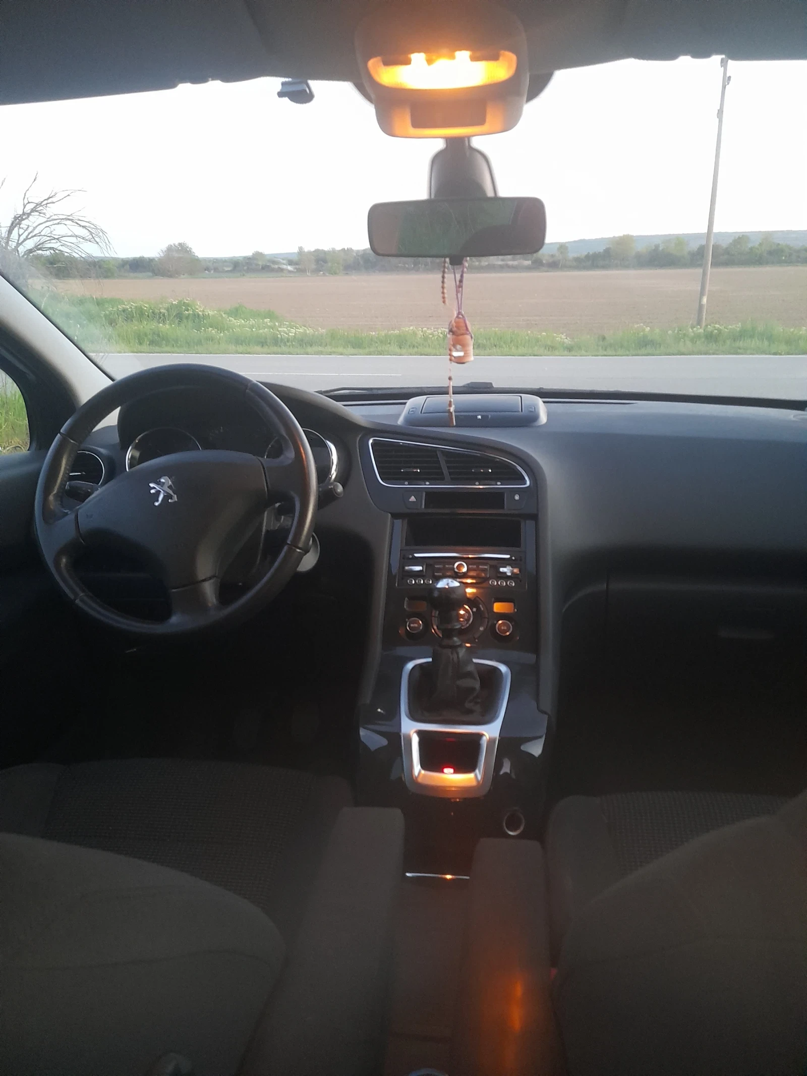 Peugeot 5008 Миниван - изображение 5