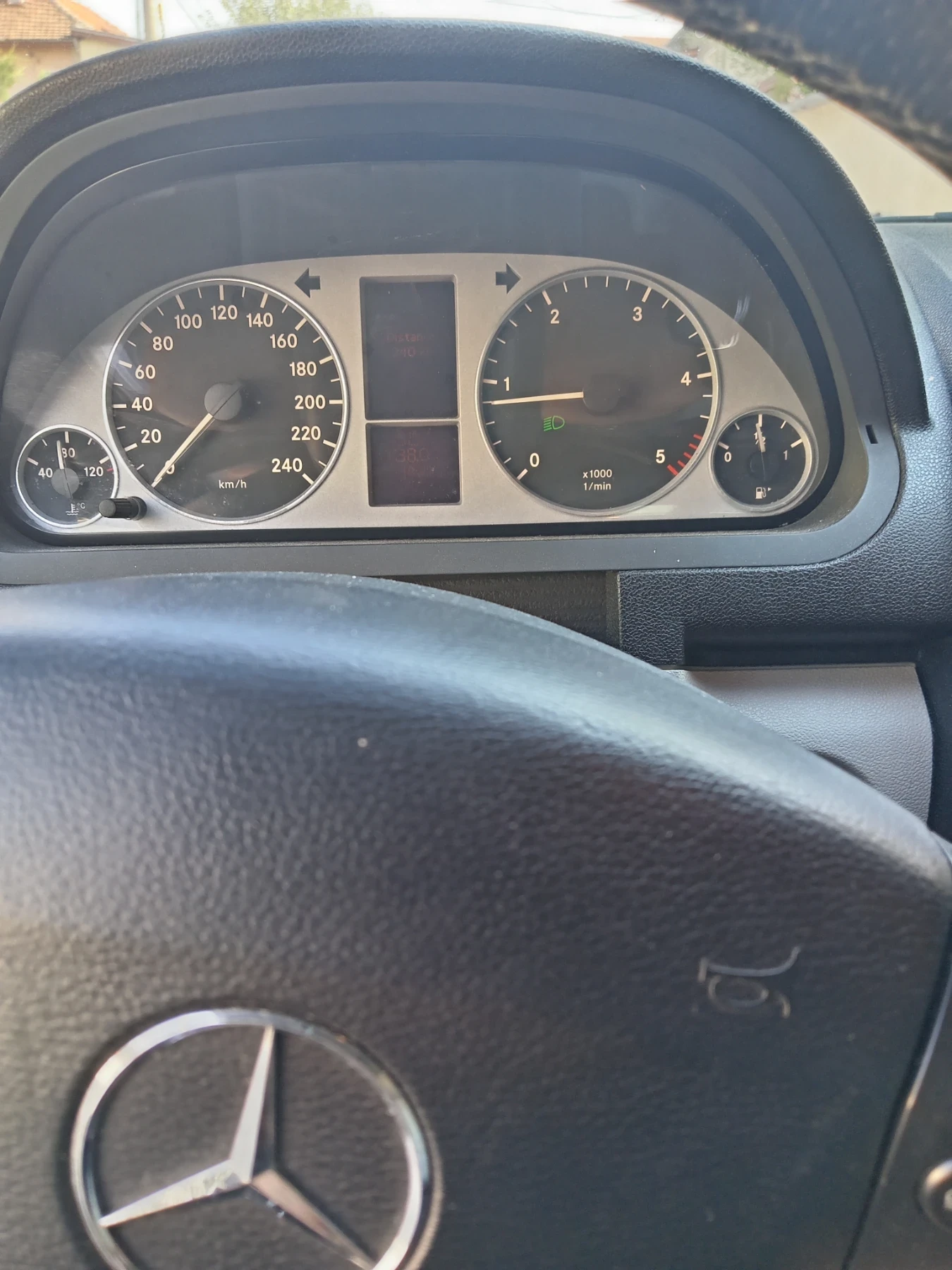 Mercedes-Benz A 180 2.0 cdi. Avangarde.. 6 скорости.. Navi..  - изображение 10