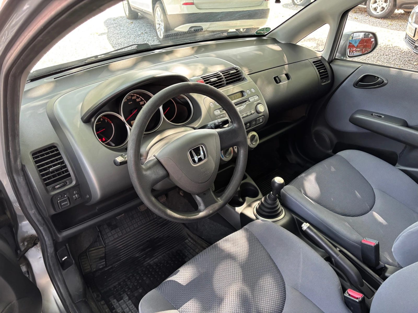Honda Jazz 1.3i - изображение 7