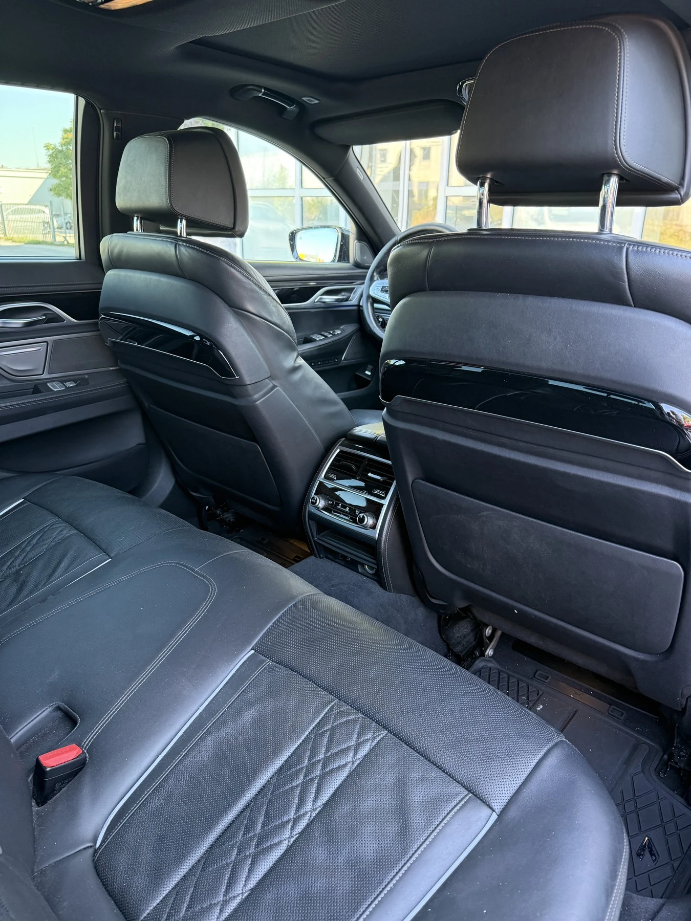BMW 740 d xDrive - изображение 8