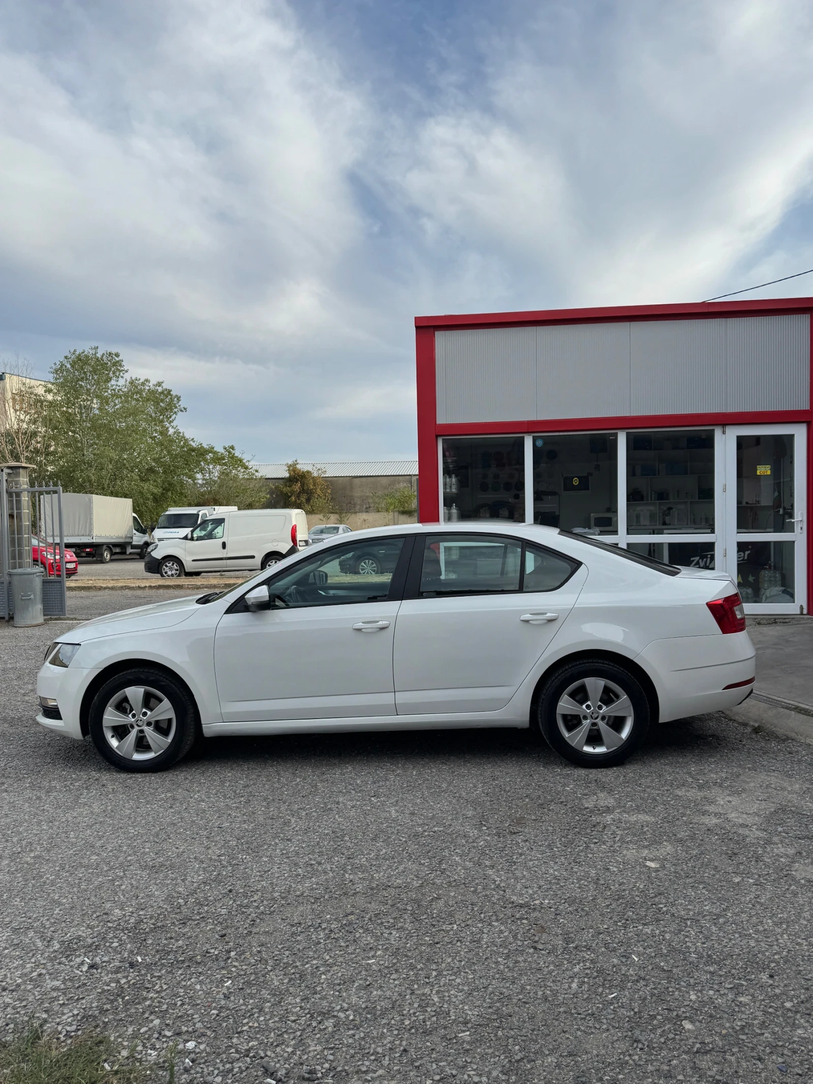 Skoda Octavia 1.4tgi - изображение 3