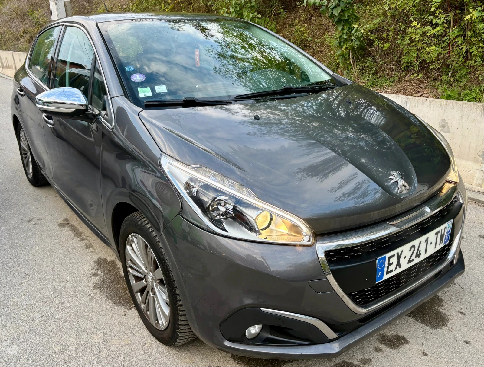 Peugeot 208 1.2i AUTOMATIC EURO6 | Mobile.bg   1