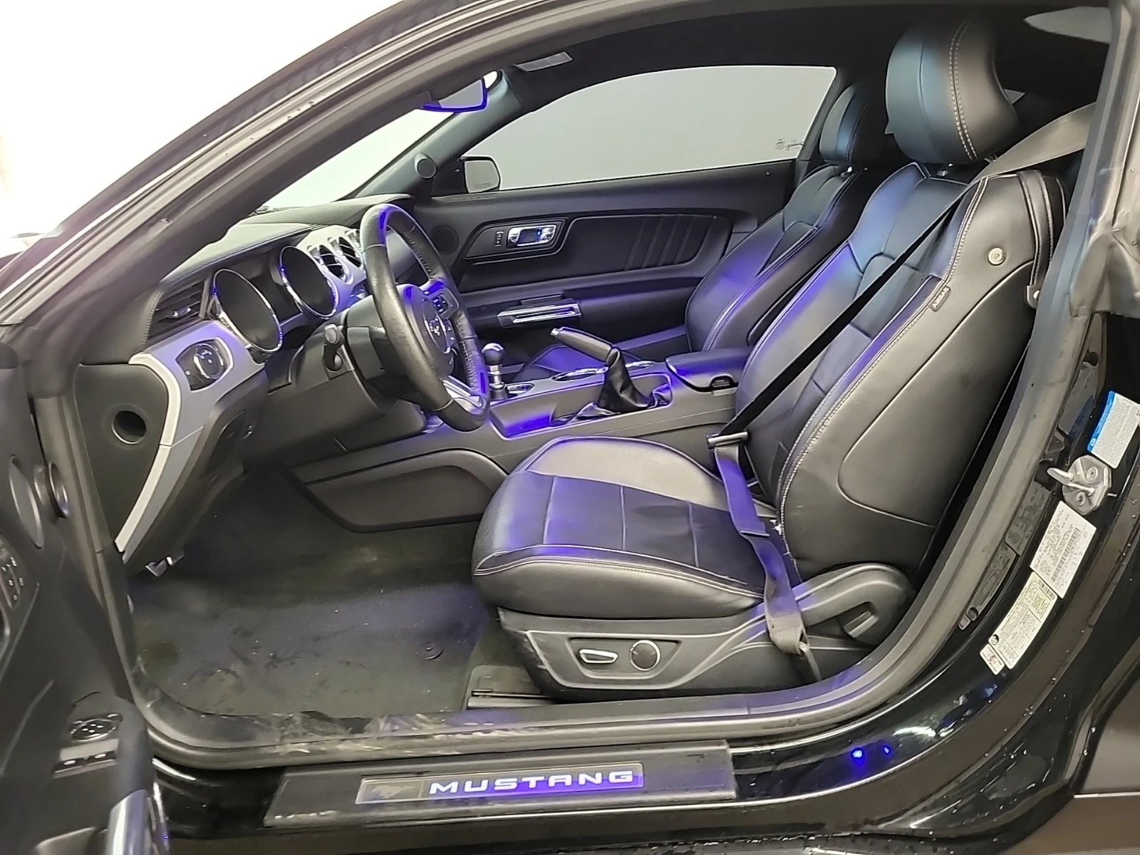 Ford Mustang GT * * CARFAX * * АВТО КРЕДИТ * *  - изображение 7