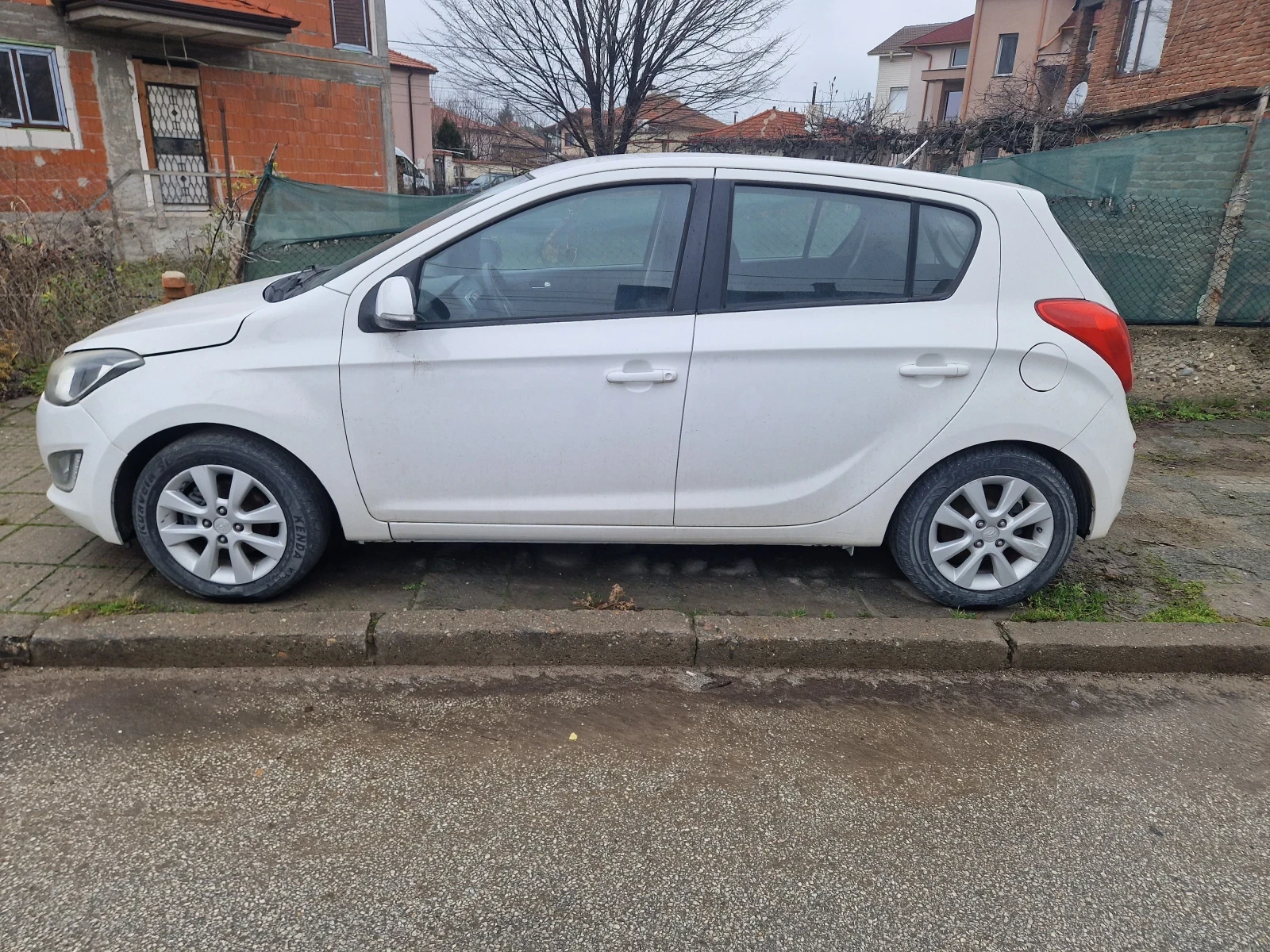 Hyundai I20 Blue GPL - �������� ��� | Mobile.bg � ����������� 2