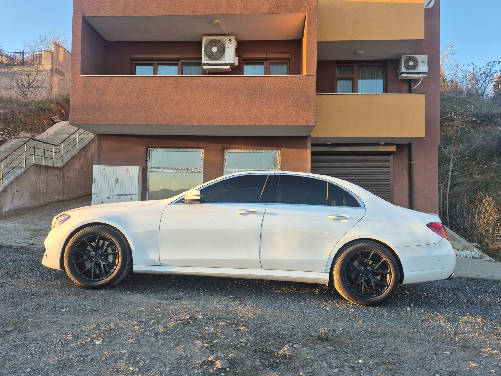 Mercedes-Benz E 300 E300! 4Matic! 9GTronic! Ton ��������� !Ambient lig | Mobile.bg � ����������� 14