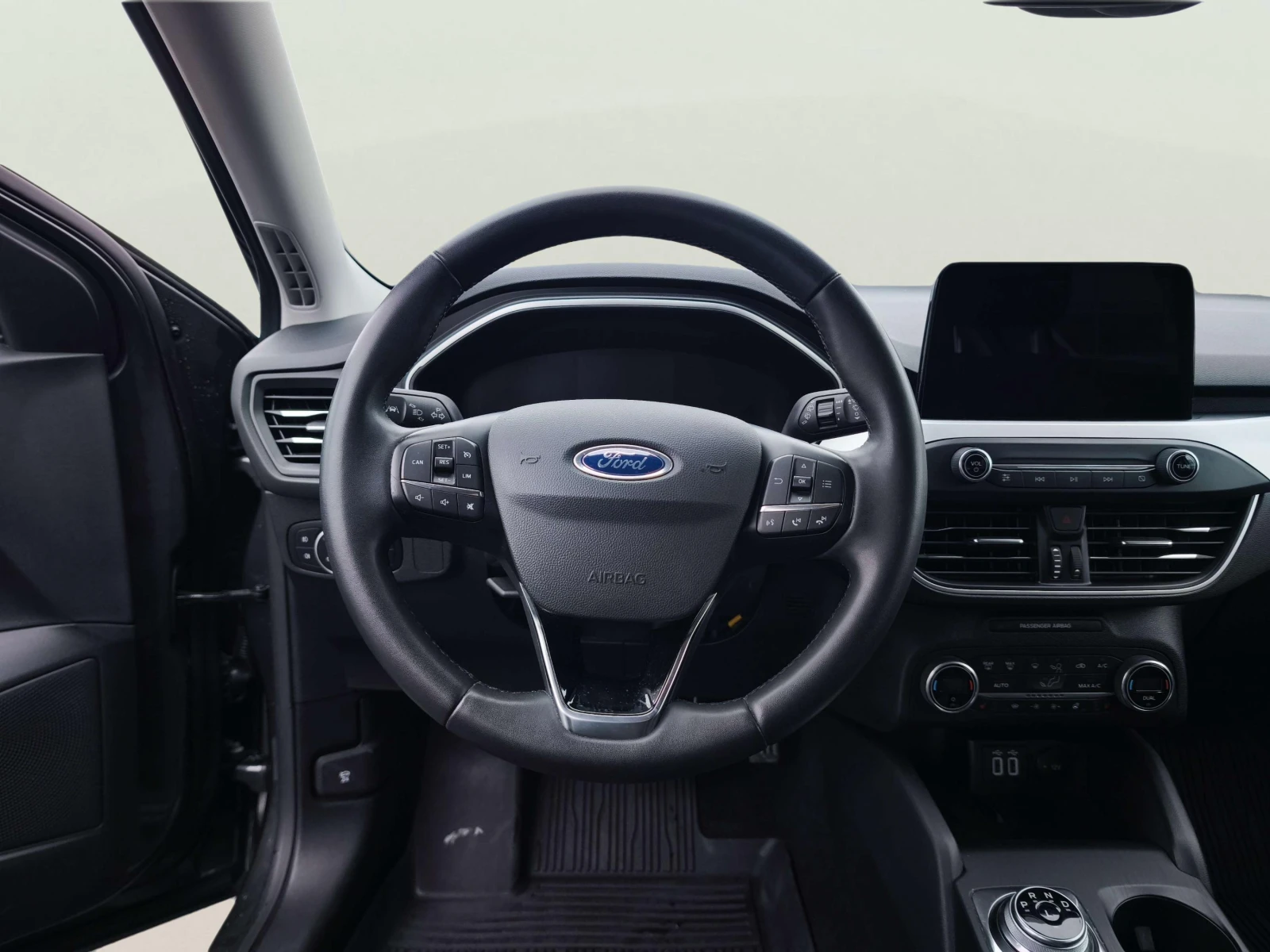 Ford Focus 1.0 EcoBoost - изображение 10