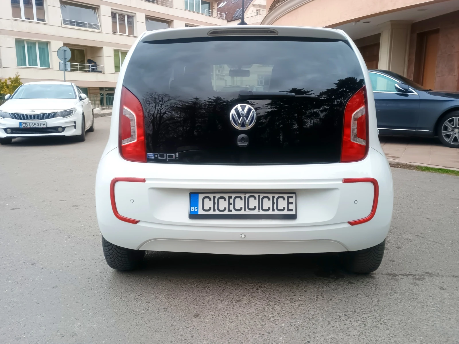 VW Up, снимка 6 - Автомобили и джипове - 53906309