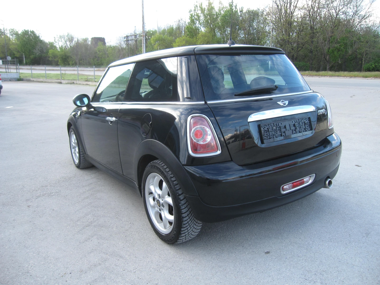 Mini Cooper 1, 6D., Кожа, NAVI, снимка 3 - Автомобили и джипове - 54295779
