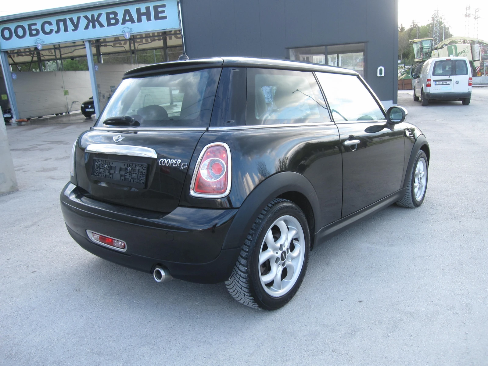 Mini Cooper 1, 6D., Кожа, NAVI, снимка 4 - Автомобили и джипове - 54295779