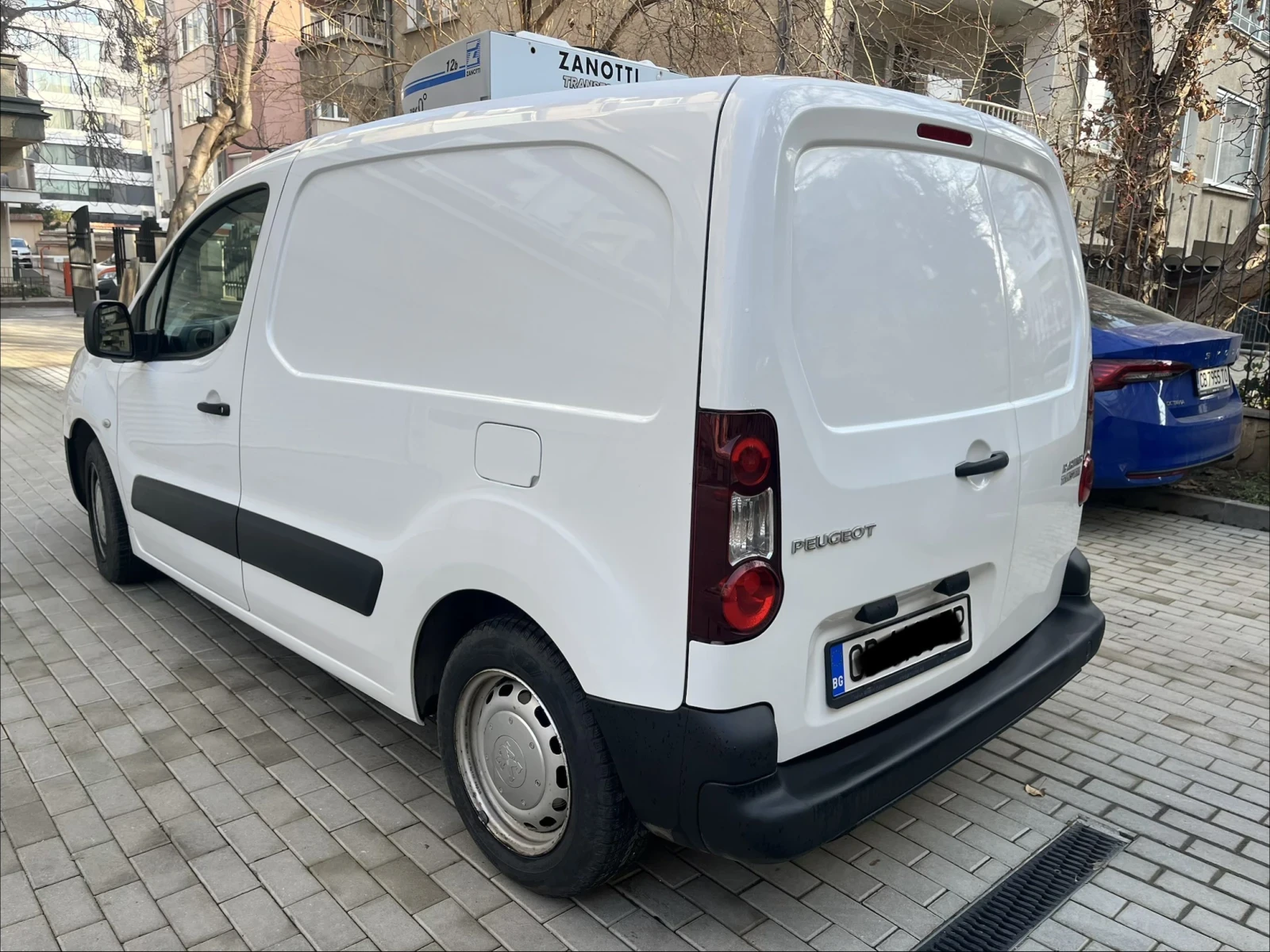 Peugeot Partner 1.6HDI Хладилен, снимка 7 - Автомобили и джипове - 54410747