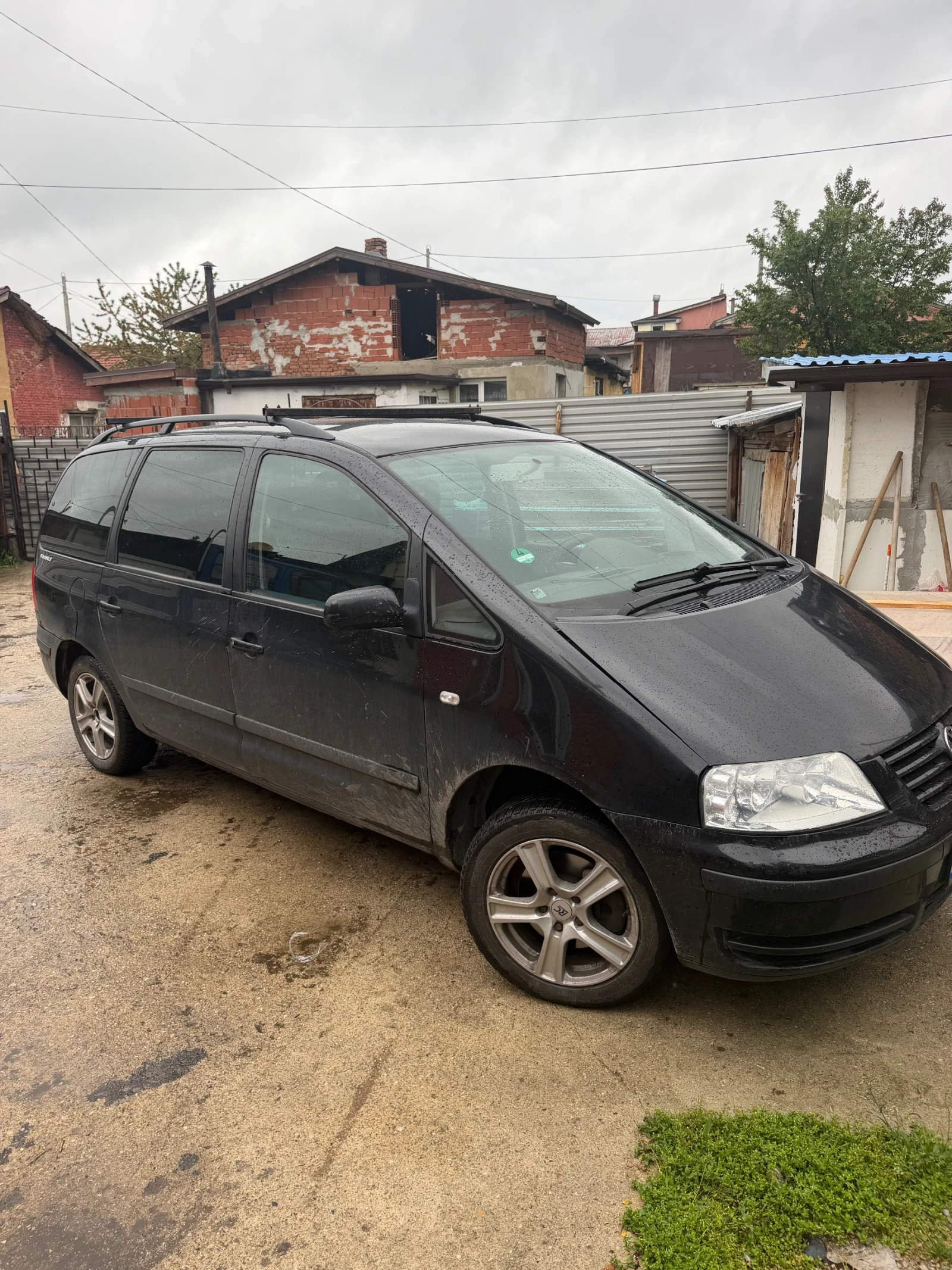 VW Sharan Газ бензин всичко платено годишно 