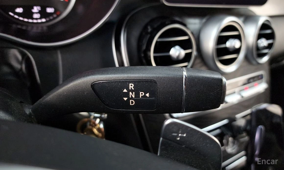 Mercedes-Benz C 200, снимка 9 - Автомобили и джипове - 54971184